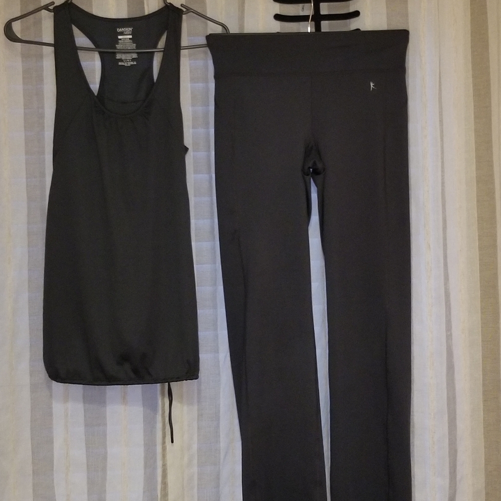 Exercise pants and top set
